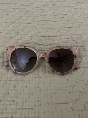 Z Supply Lunch Date Round Tortoiseshell Sunglasses
